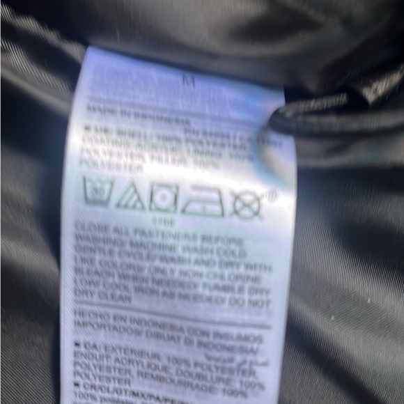 Old Navy Black Puffer Jacket - Picture 4 of 6